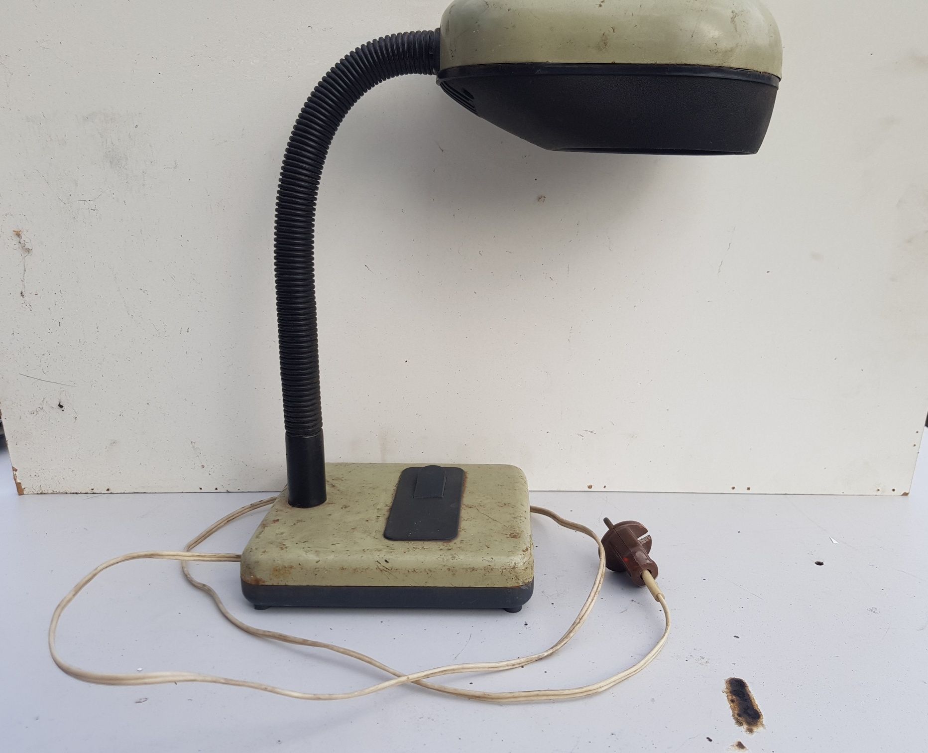 Lampa na biurko, gięty pałąk, 1992r PRL radziecka