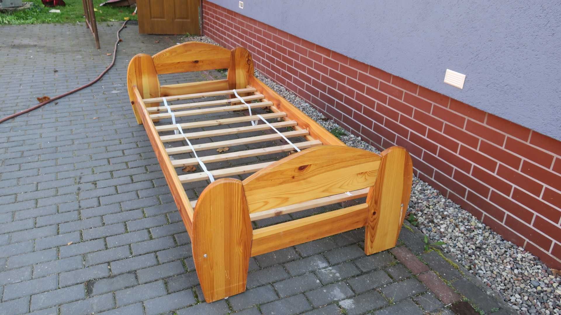 Łóżko drewniane 90x200cm krzesło