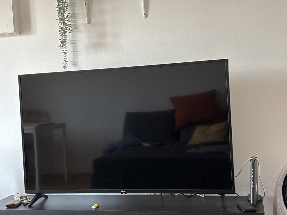 TV LG LED UHD 4K – 55UQ7500 (55” / 140 cm)
