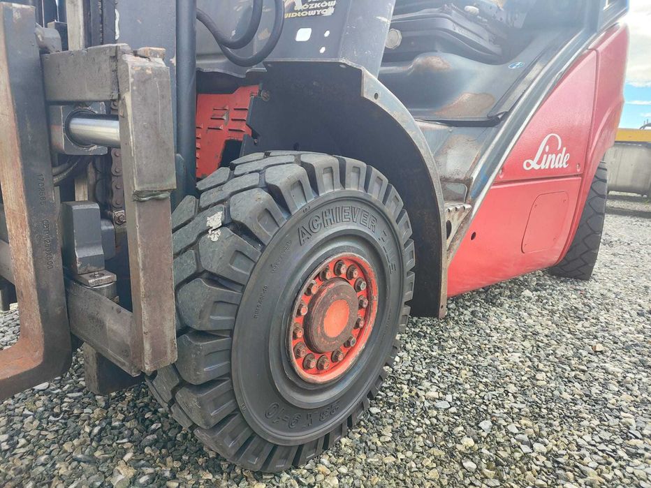 wózek widłowy Linde H25 z 2003 roku. Dokumentacja UDT, nowe opony