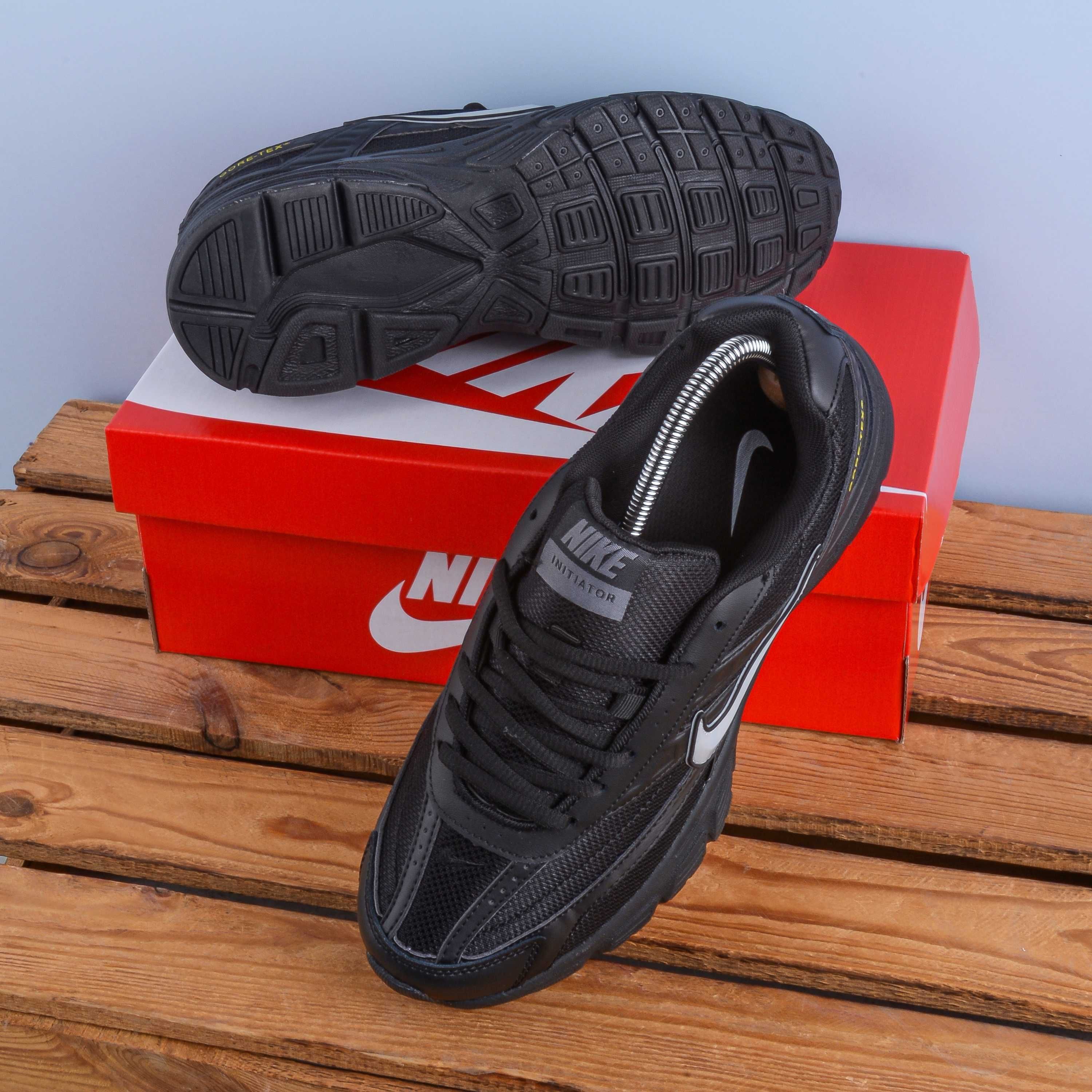 (1939) Чоловічі Кросівки Nike Initiator повністю чорні (41-45)