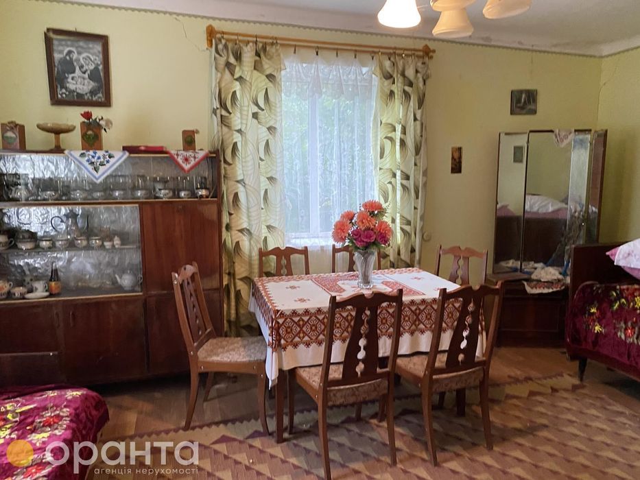 Продається будинок з земельною ділянкою 25 сотих