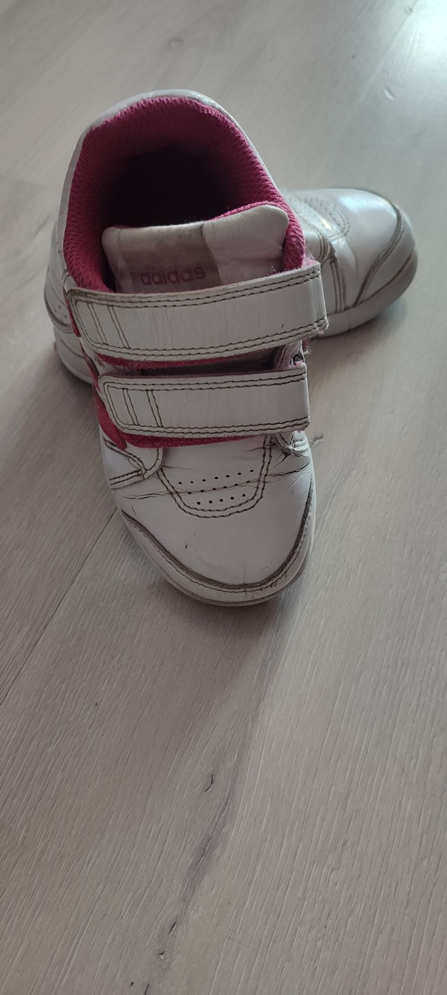Buty dla dziewczynki Adidas 25.5