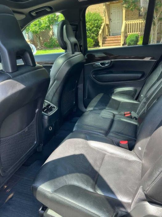 Volvo XC90 T6 Momentum      2018