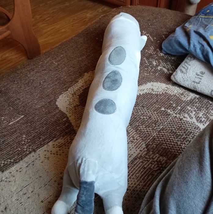 Duża Maskotka Pluszak Długi Kot Lucek 70 CM Szary Biały Na Prezent