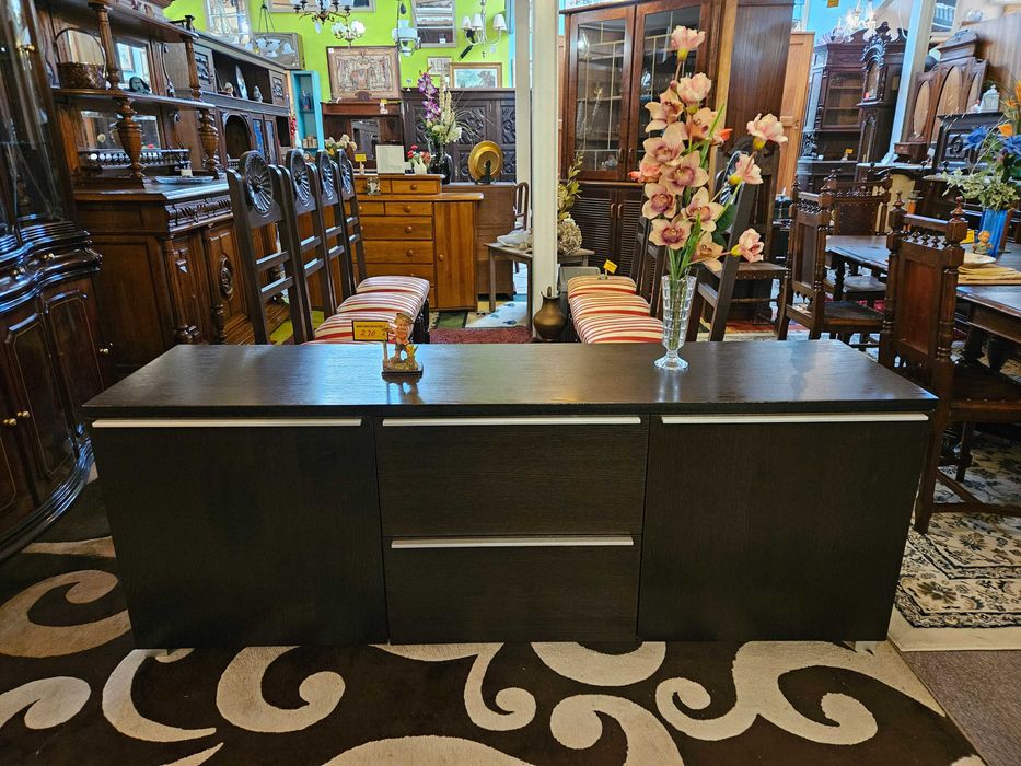 Aparador - Sem marcas de uso