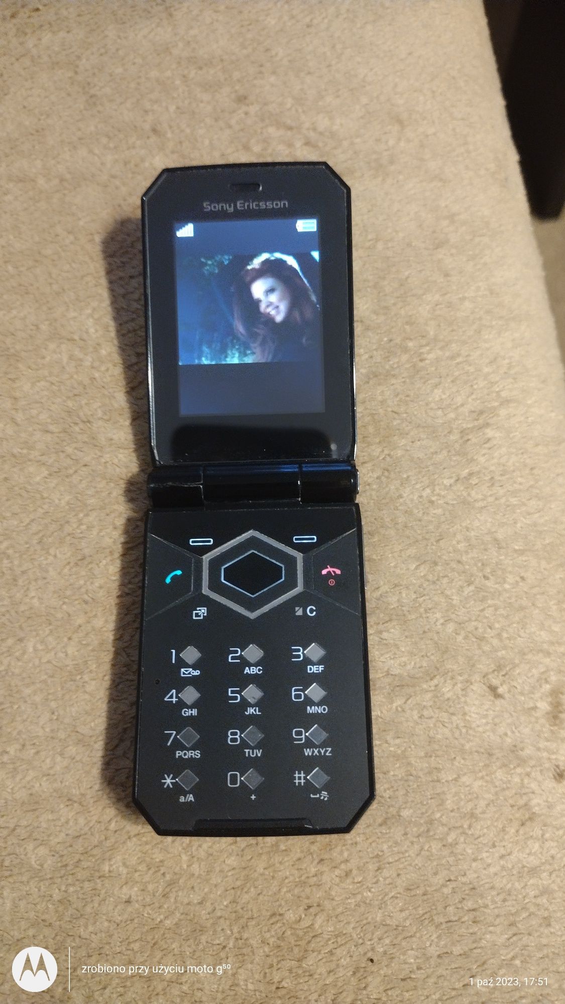 Sony Ericsson f100