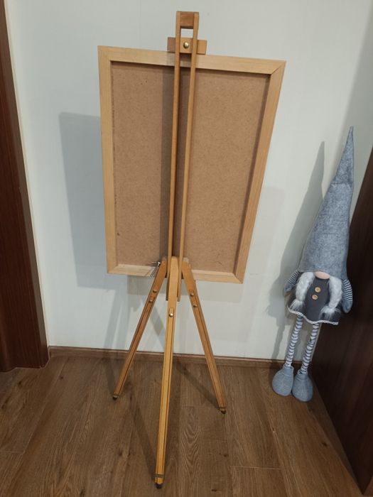 Продам мольберт- тринога  фирмы pebeo