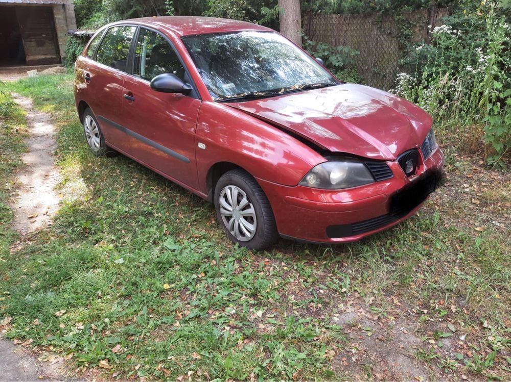 sprzedam uszkodzone auto