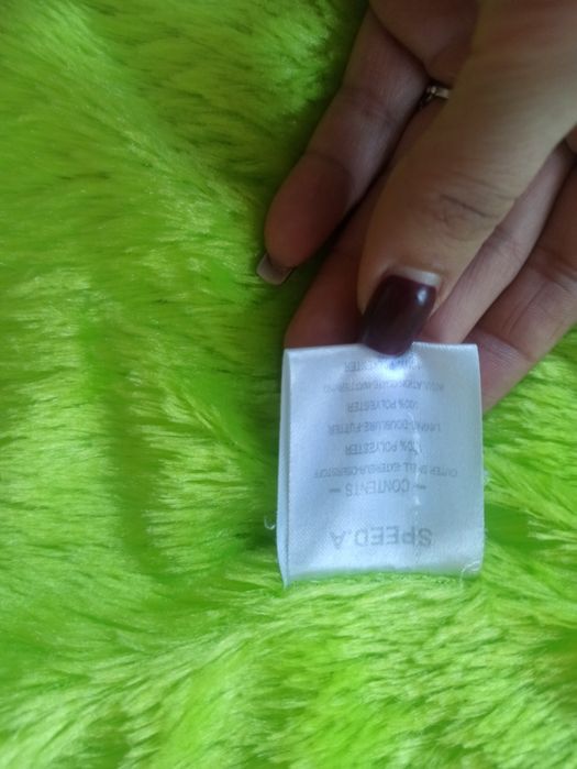 Курточка на дівчинку