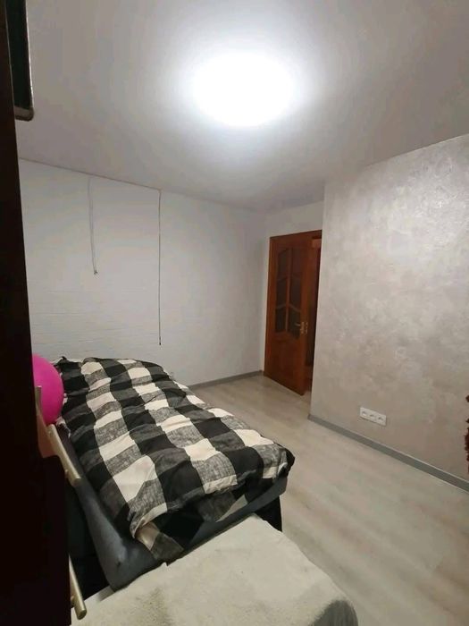 Трикімнатна квартира на другому поверсі