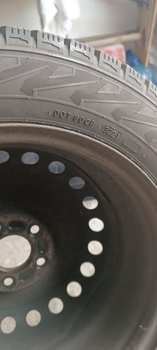 Продам зимнюю резину