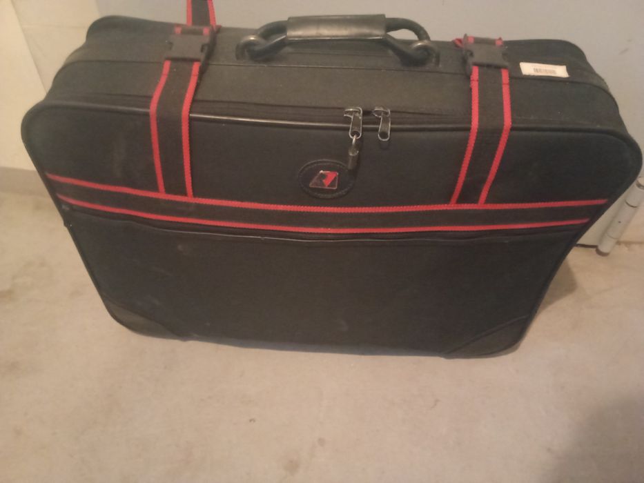 Walizka TANIO Ładna