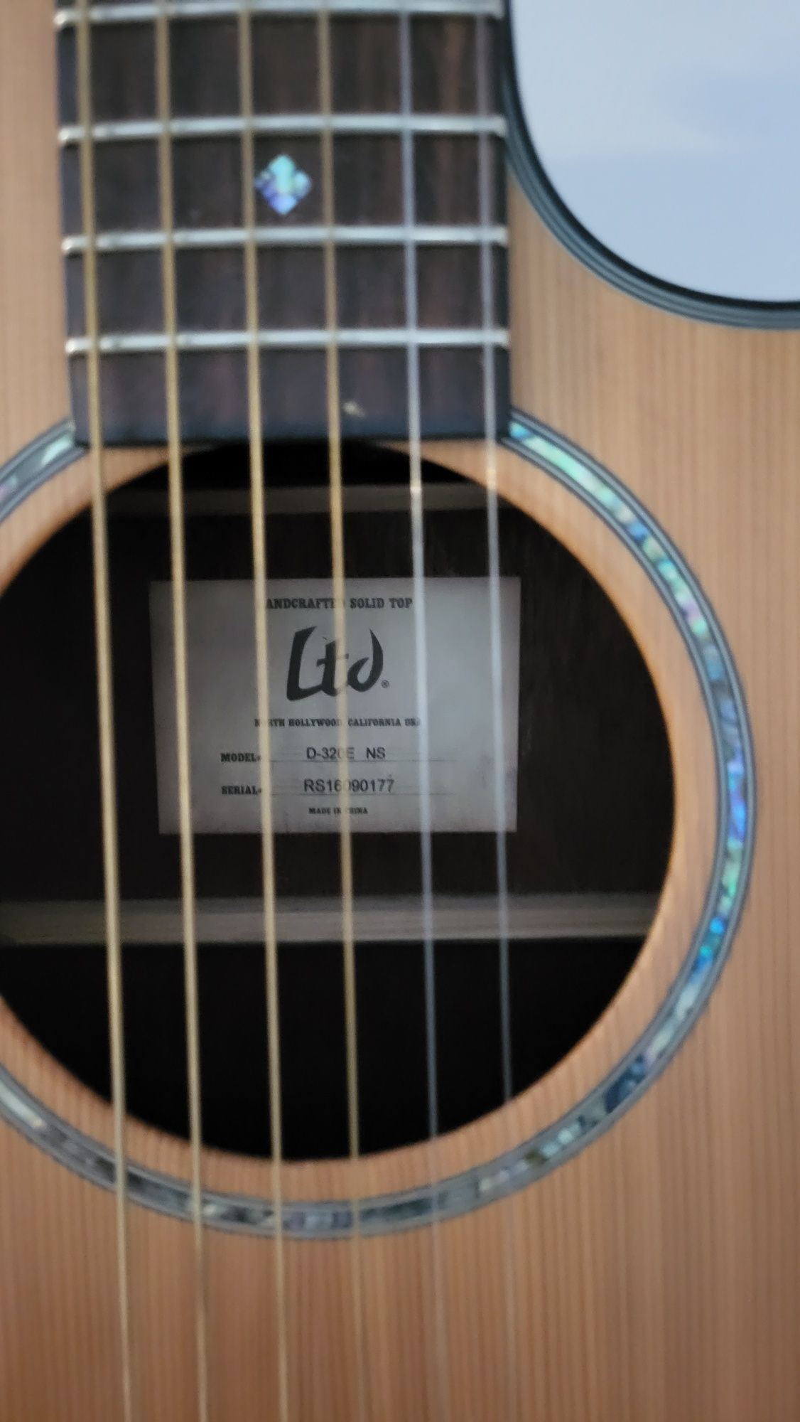 Gitara elektroakustyczna ESP LTD D-320E NS
