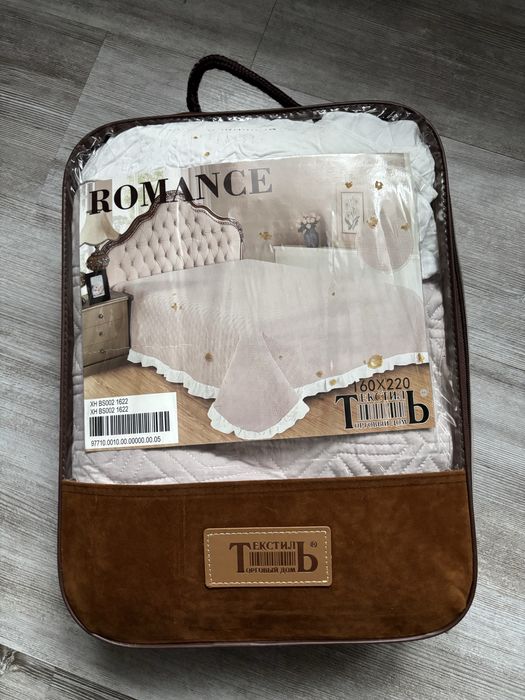 Narzuta na łóżko Romance 160x220 kapa pudrowy róż z falbanką nowa