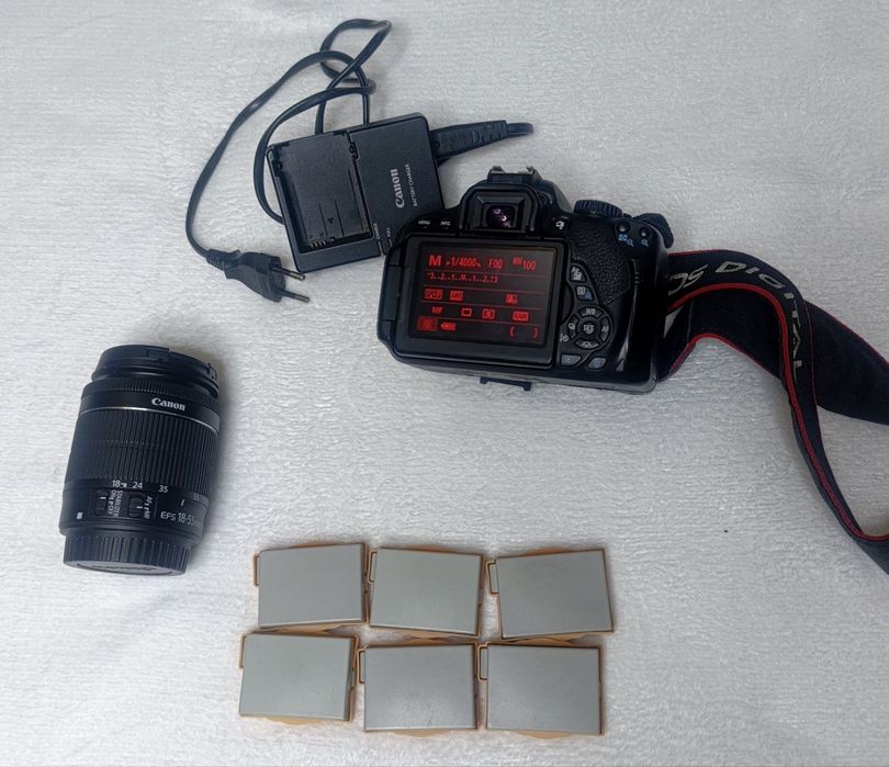 Фотоапарат Canon EOS 650D