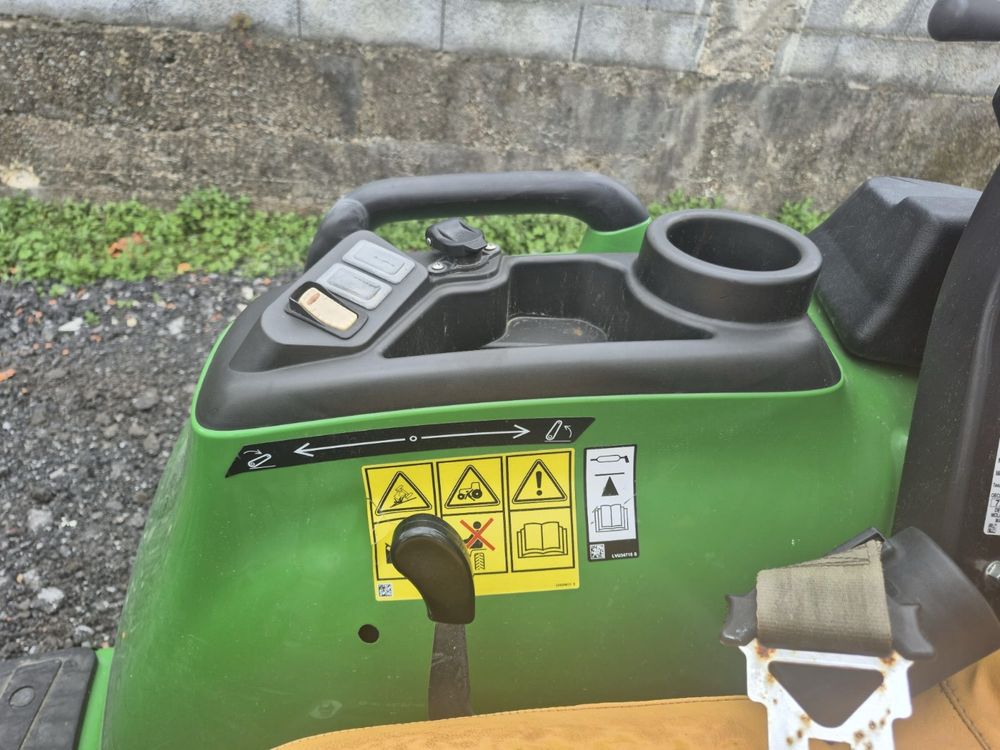 Trator john deere 3038