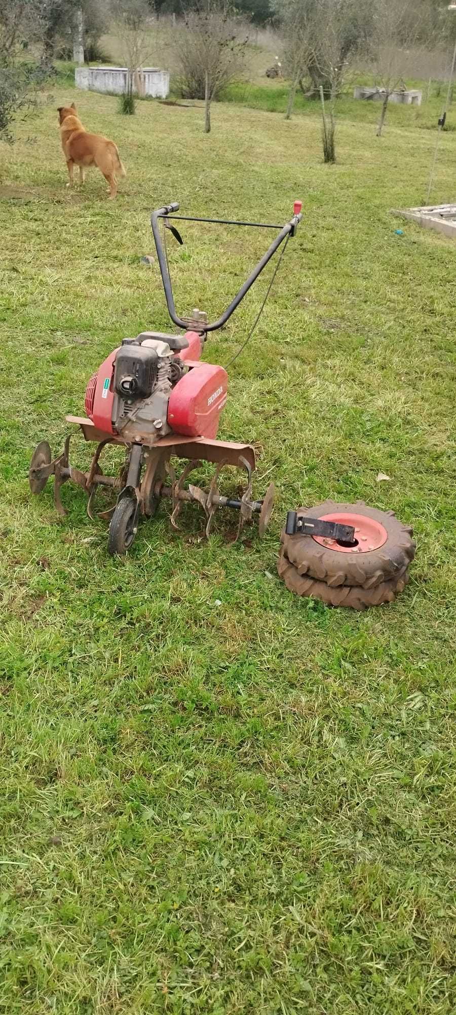 Motoenxada Honda CG135
