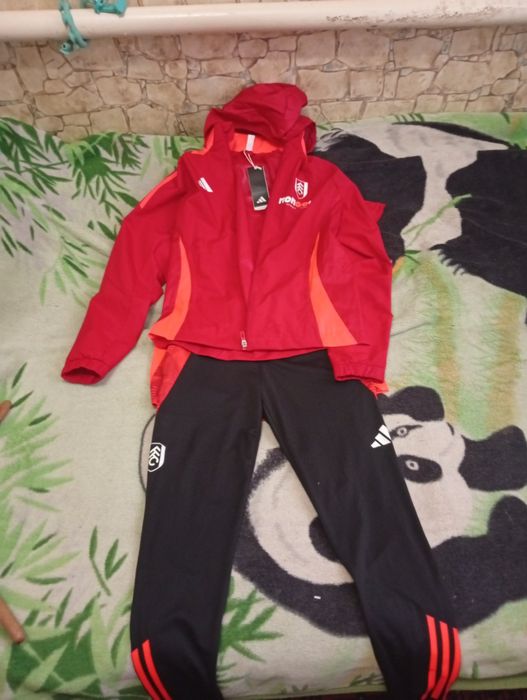 Продам комплект тренировочный  костюм Фулхэм