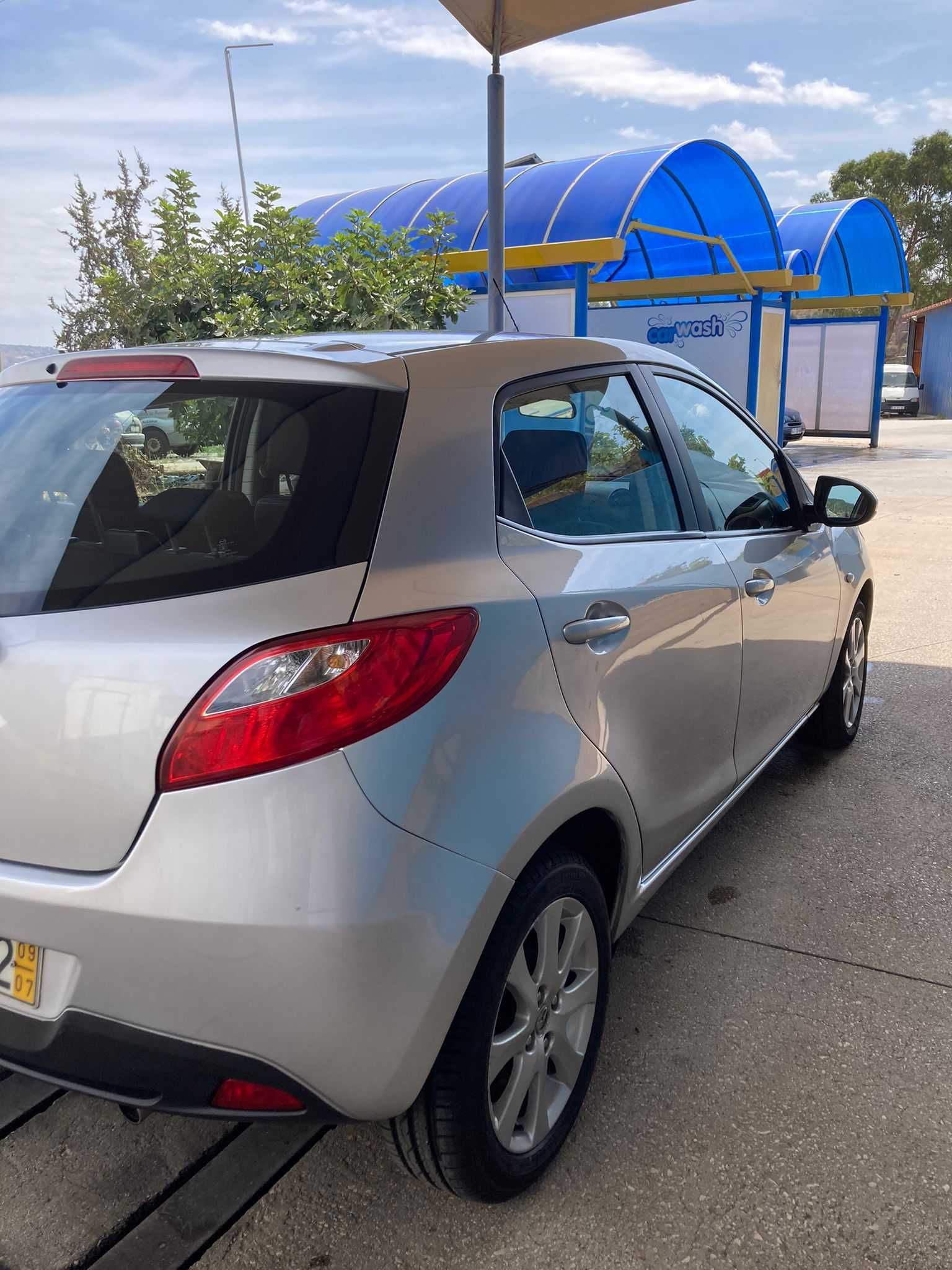 Mazda 2 1.3 gasolina 68 mil km 2009 excelente estado