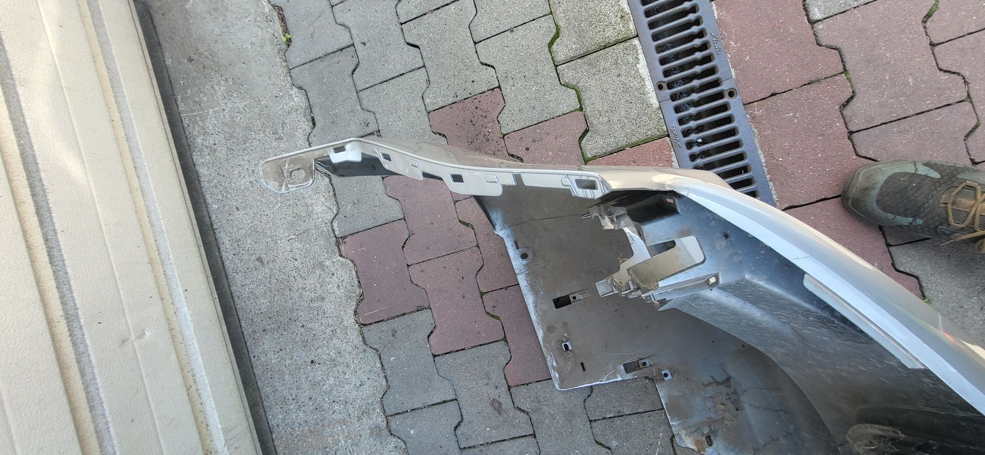 Zderzak przód Isuzu D MAX III GRILL