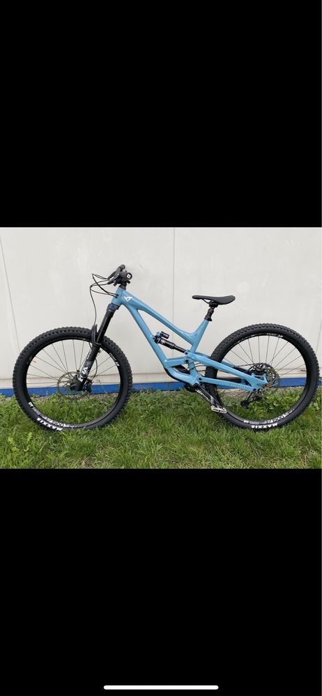 YT capra Pro AL 29” L