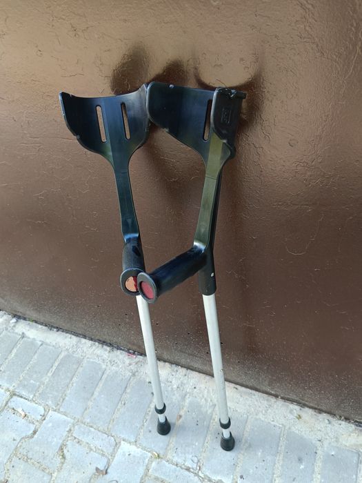 Kule ortopedyczne dostępne różne kolory regulacja 145-195cm