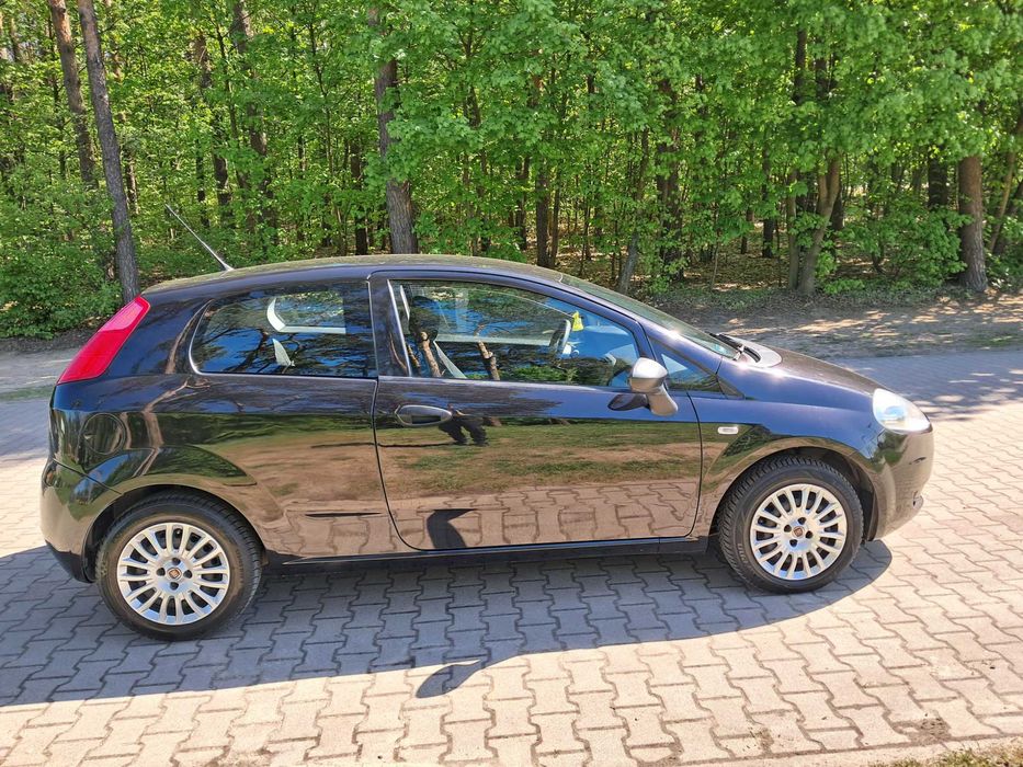 Ładny Fiat 2013 z gazem.Mały przebieg