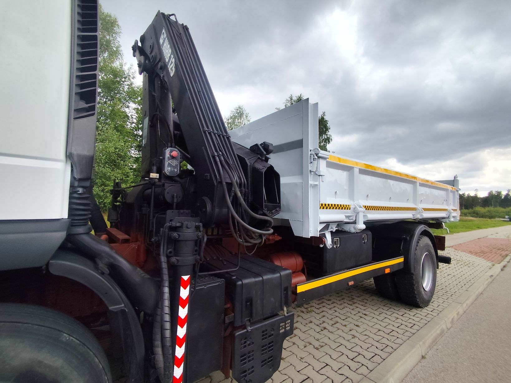 Iveco Cursor**Kiper 3 strony**HDS**Hydroburta**