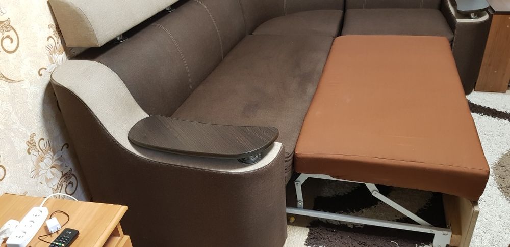 Продаж диван у гарному стані