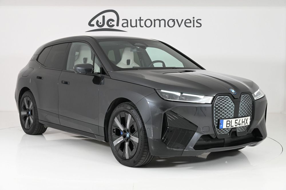 BMW iX xDrive 40