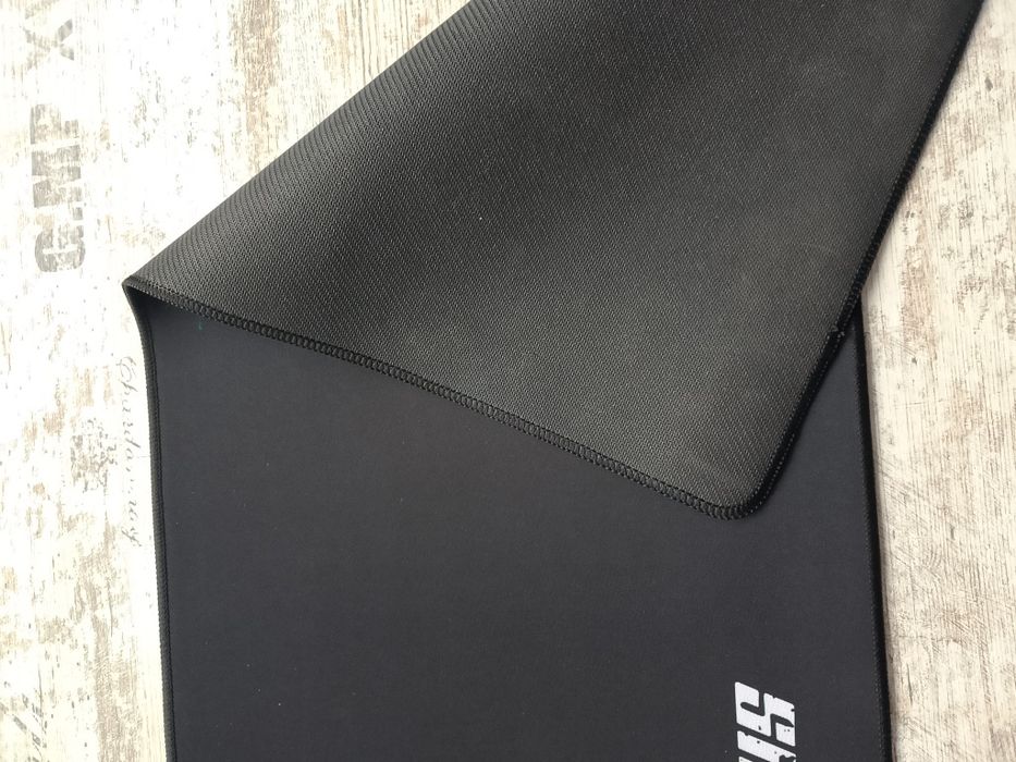 Razer - большой  игровой коврик 70*30см для клавиатуры и мышки