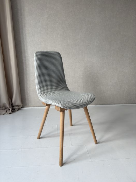 4 krzesła A-6150, po renowacji piękne