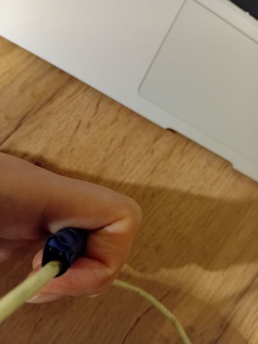 Макбук MacBook Air 2015рік(потребує заміни батареї)+встановлення macOS