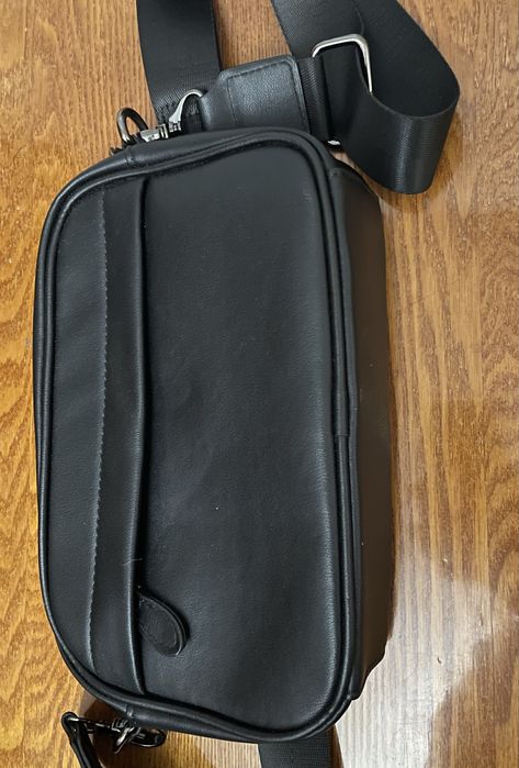 Продам чоловічу сумку через плече