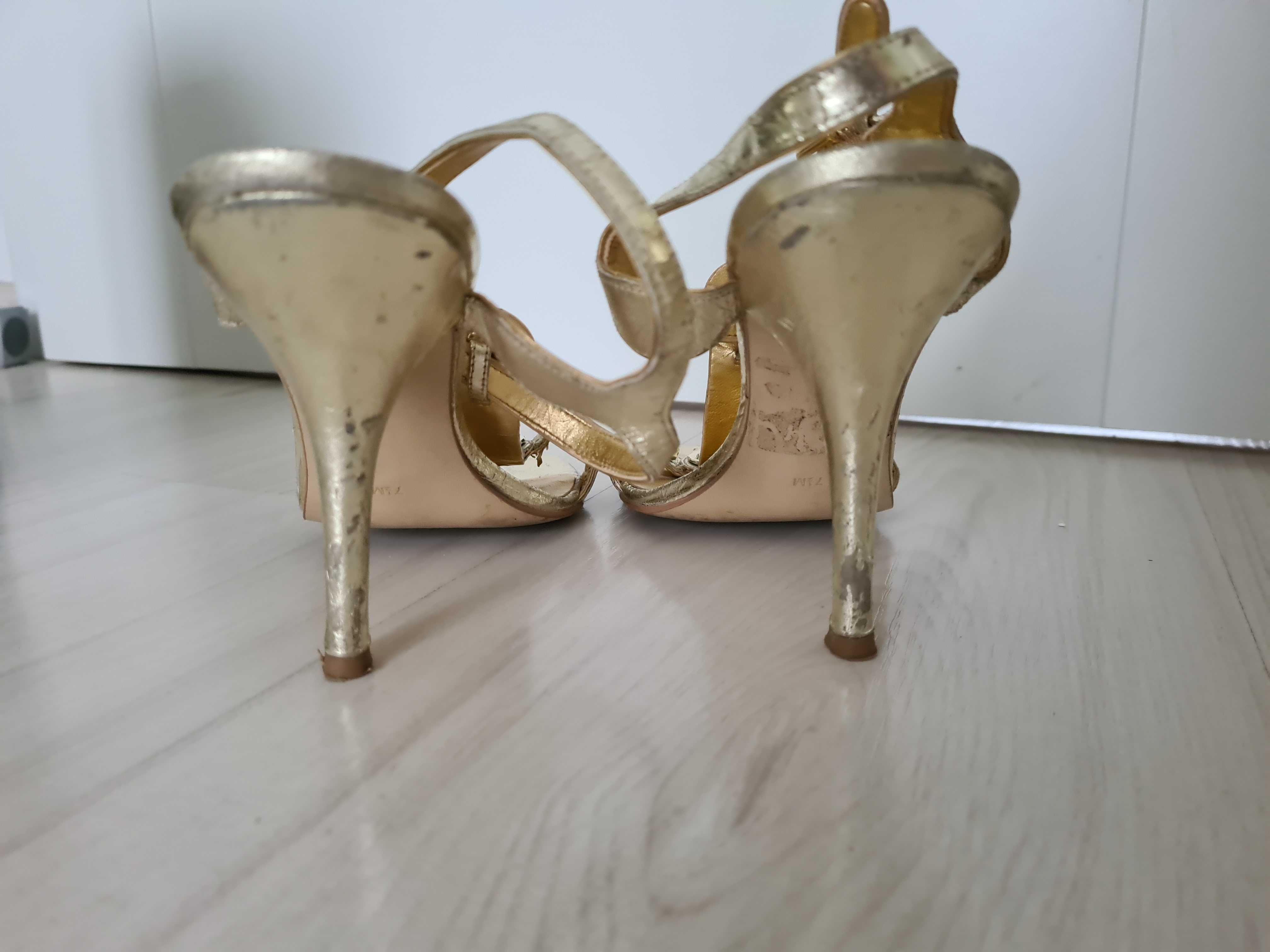 Buty wysokim obcasie szpilki 37 sandały 38 guess marciano złote wesele