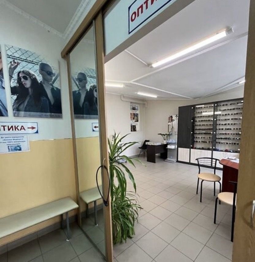 Продаж комерційного приміщення, вул.Торговиця, площа 226кв.м. Власник