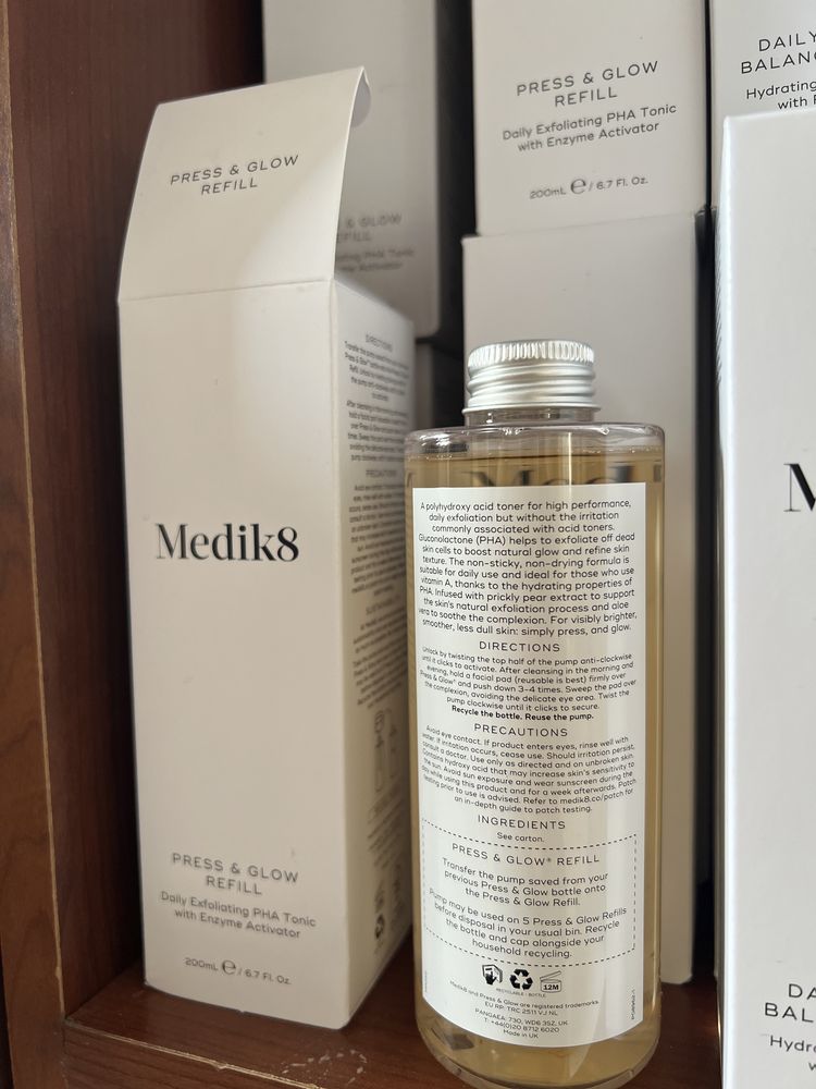Medik8 Press & Glow Тонік з кислотою PHA