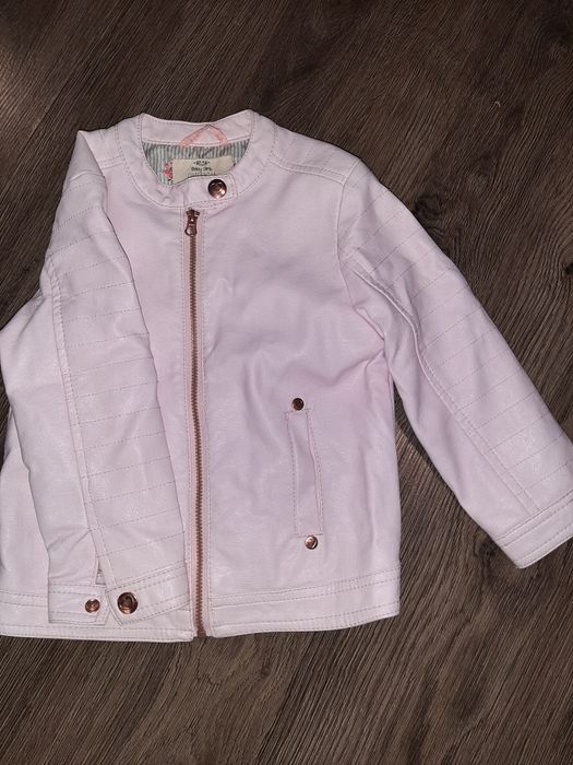 Шкіряна куртка для дівчинки