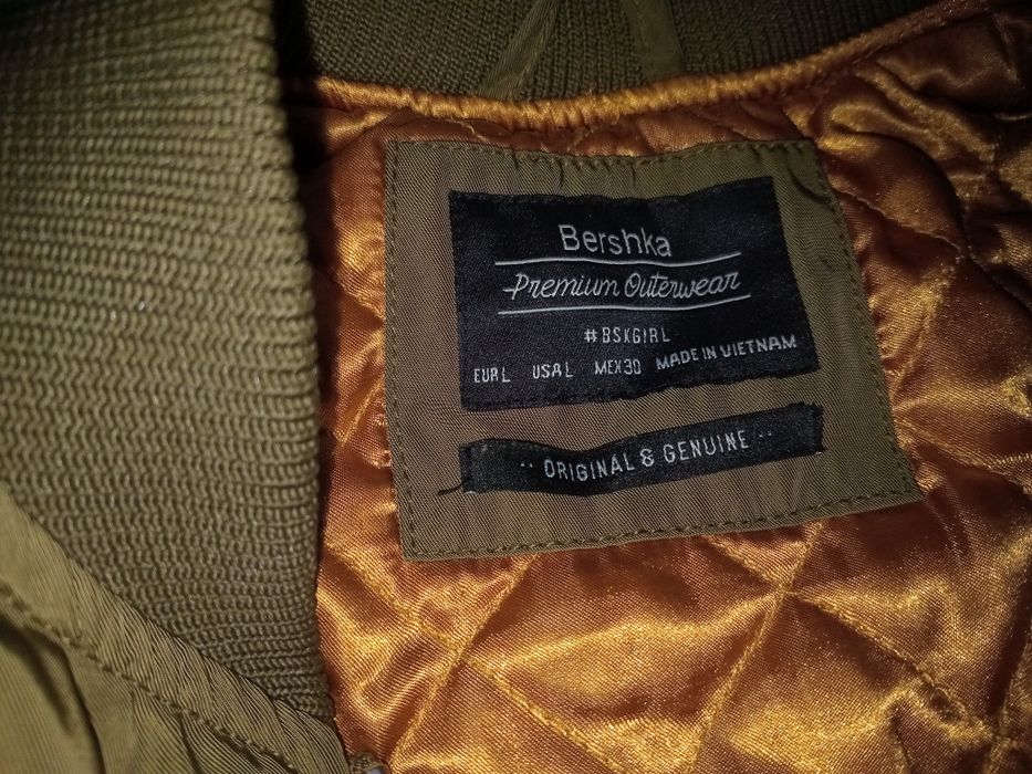 Жіноча осіння куртка  44