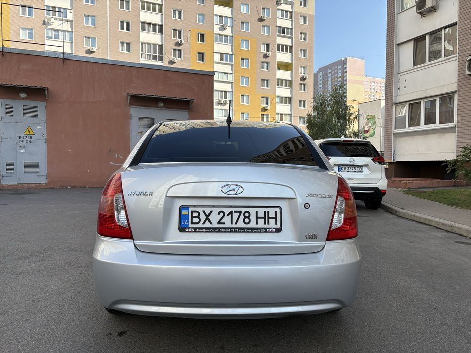 Hyundai accent 2008