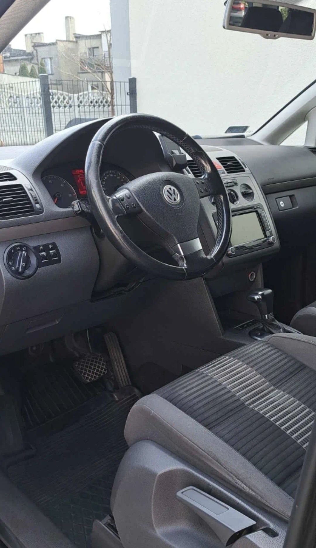 Volkswagen Touran rocznik 2008 2 litry