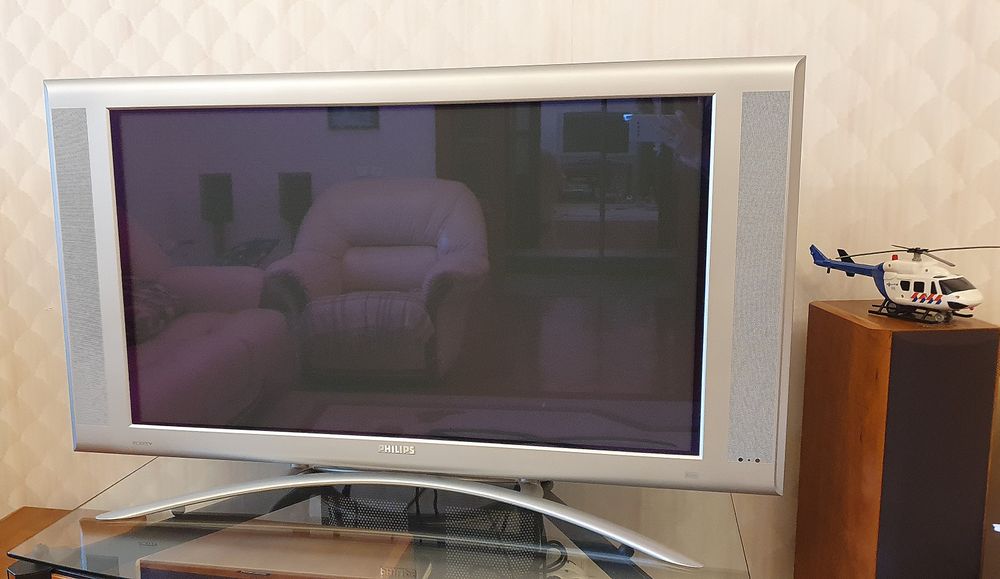 Philips Flat TV Плазма (42 дюйми)