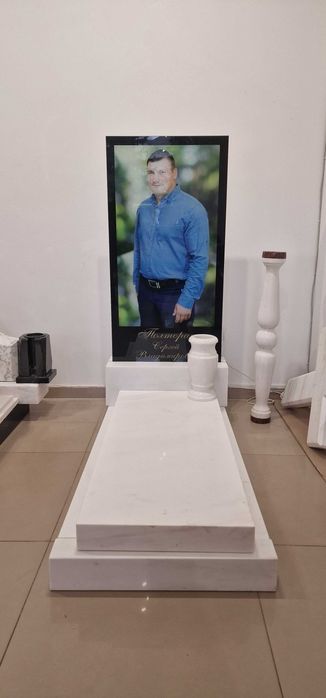 Пам'ятники з Скла Салон-Магазин Граніт