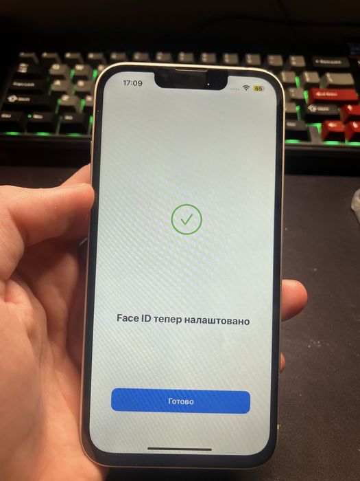 Iphone 13 128gb без айклауду робочий ios 18.5