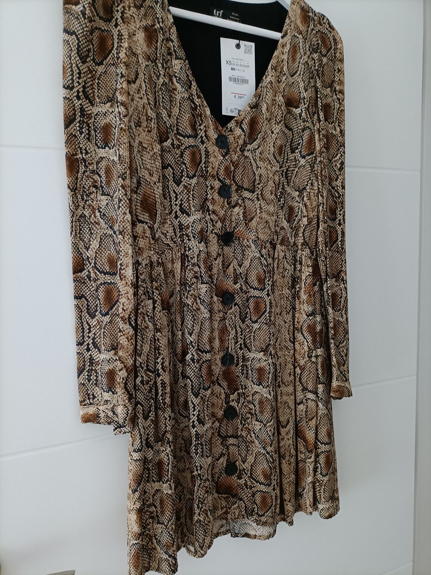 Vestido novo, ainda com etiqueta xs