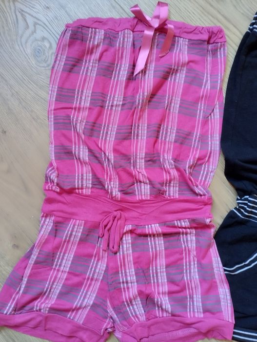 Dwa kombinezony letnie