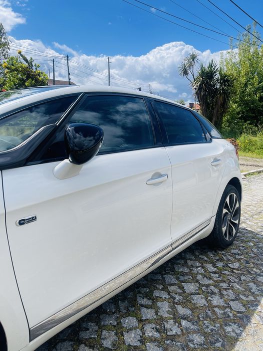 Citroen DS5 2.0 HDI SPORT CHIC 107.000km