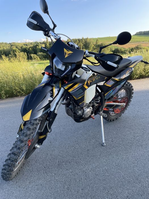 Kovi 300 pro s 2025 з шоломом і рукавицями в подарок