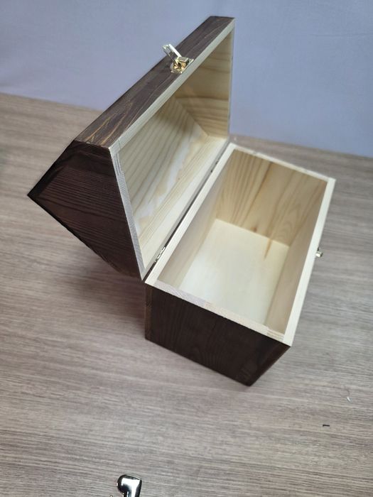 Drewniana skrzynka na listy